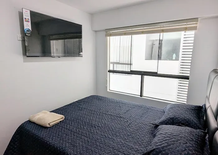 Brand New Full In The Heart Of Apartment *
